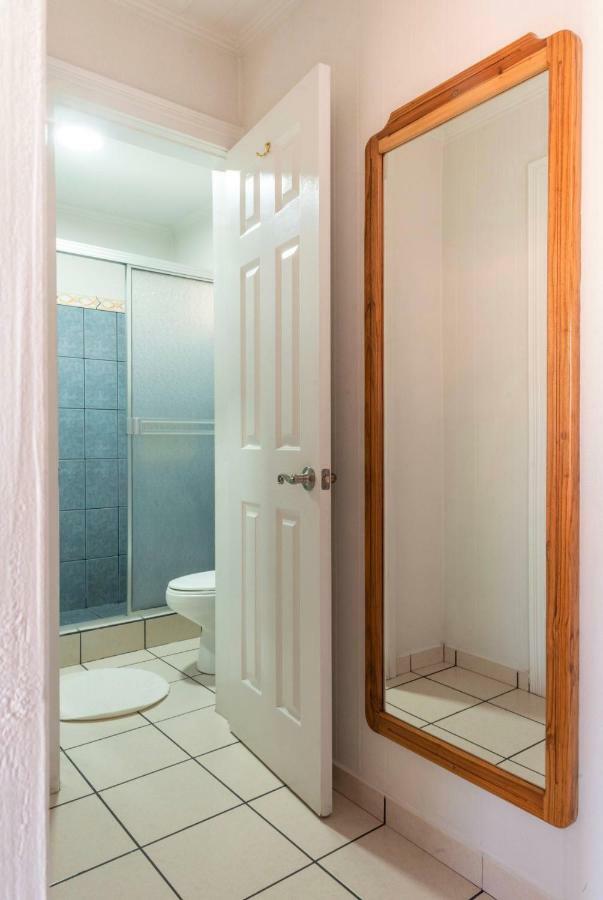 Prado Inn & Suites San Jose  Eksteriør bilde