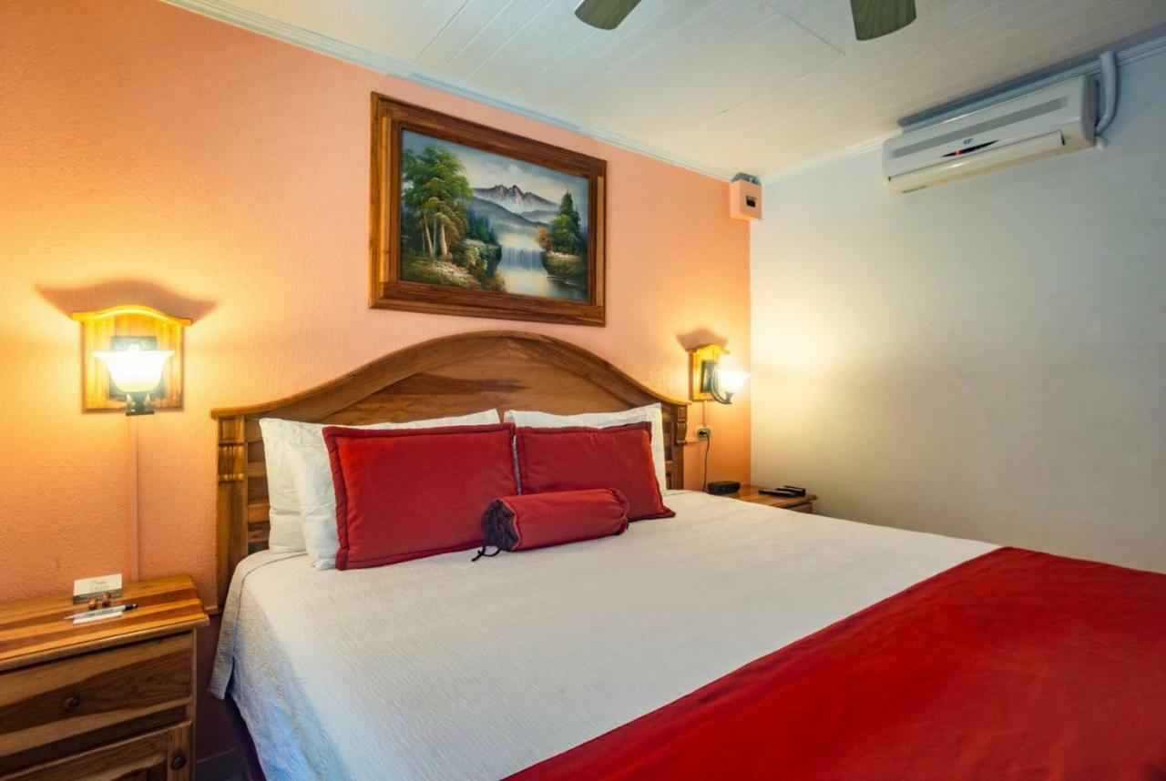 Prado Inn & Suites San Jose  Eksteriør bilde