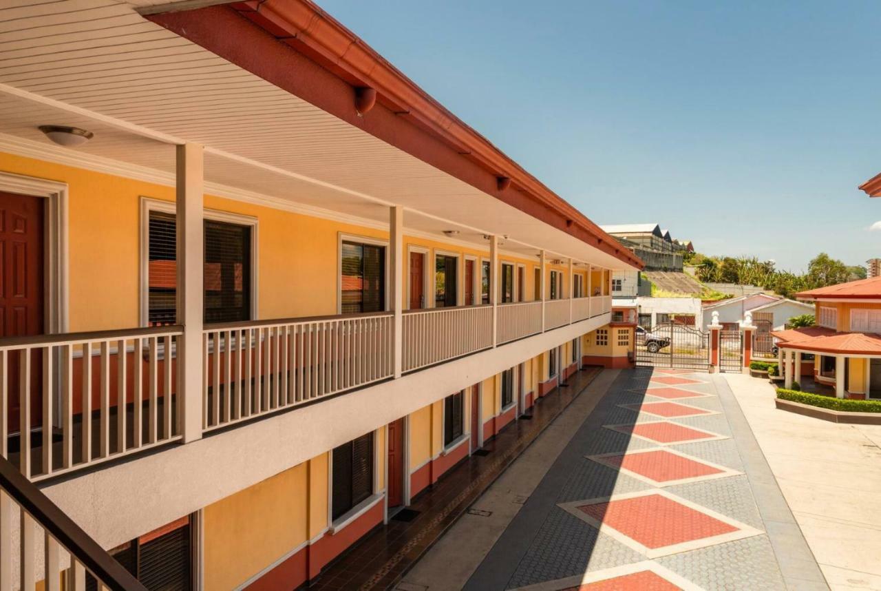 Prado Inn & Suites San Jose  Eksteriør bilde