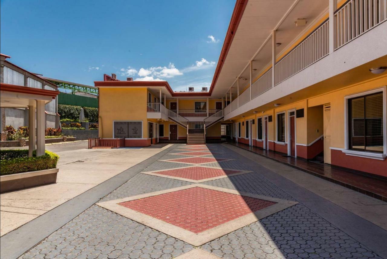 Prado Inn & Suites San Jose  Eksteriør bilde