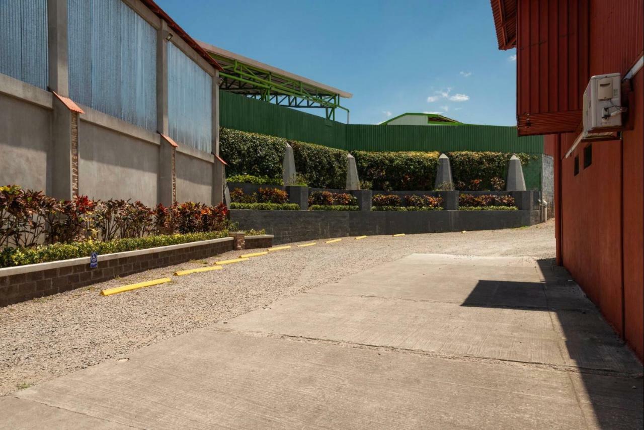 Prado Inn & Suites San Jose  Eksteriør bilde